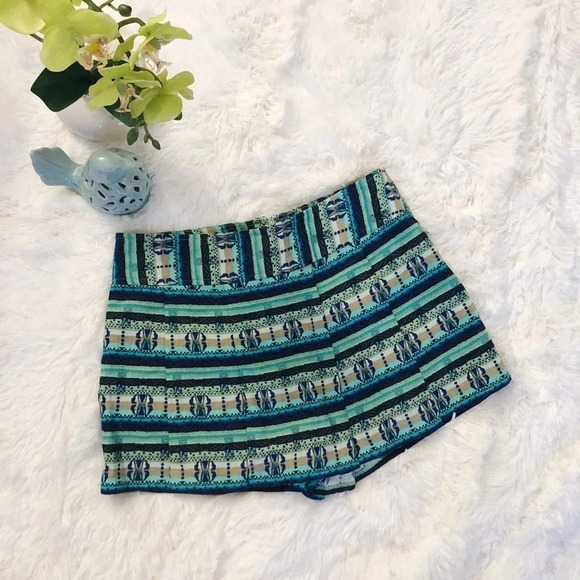 🍁 Forever 21 | Tribal Print Blue Green Skort NWT - Picture 1 of 4